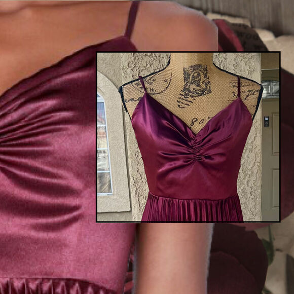 Lulus burgundy satin pleated exceptional sophistication maxi dress formal Size L - Picture 3 of 9